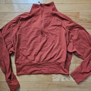 Lululemon ready to rulu half zip